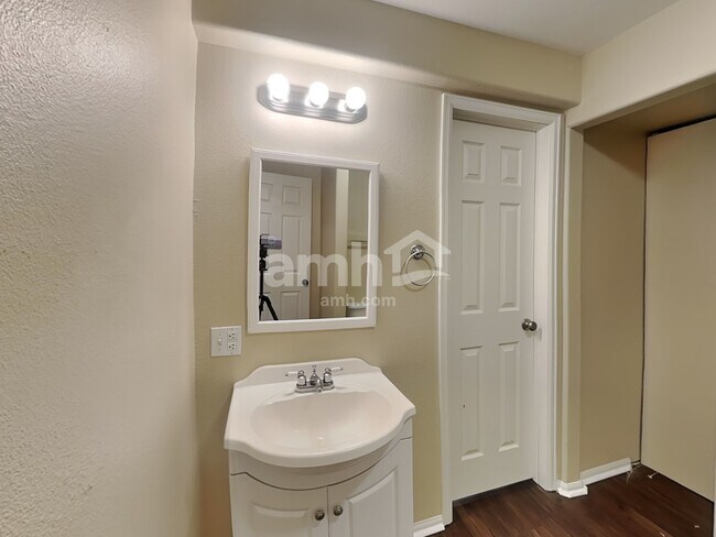 Building Photo - 16916 Molina Pl