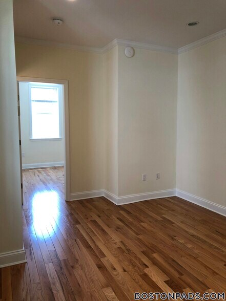 Building Photo - 3 Chauncy St