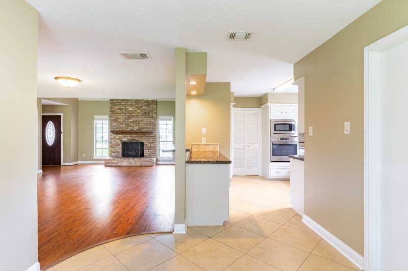 Building Photo - 2414 Cypress Hill