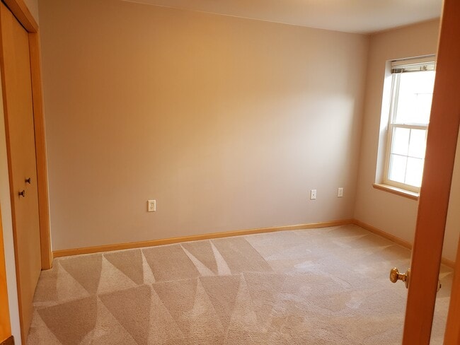 Building Photo - 208 Parador Pl