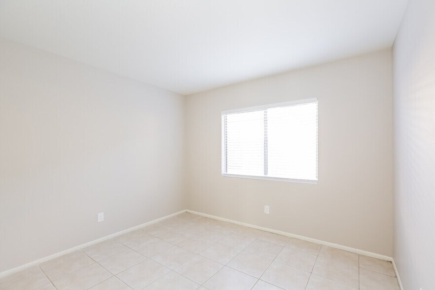 Building Photo - 7056 W Eva St