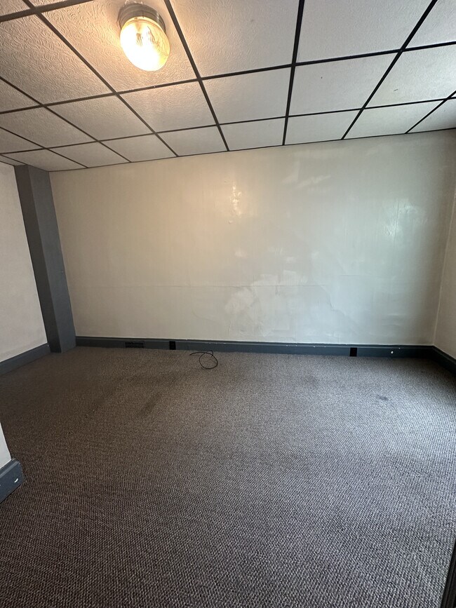 Building Photo - 1608 Main St