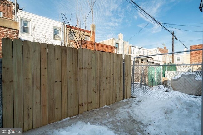Building Photo - 3060 Salmon St