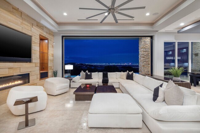 Building Photo - 675 Scenic Rim Dr