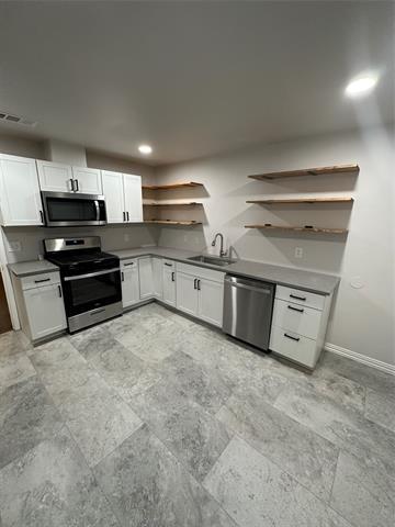 Building Photo - 2322 Meadow Ln