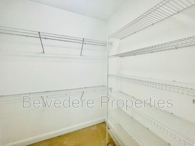 Building Photo - 7541 Strawberry Rd