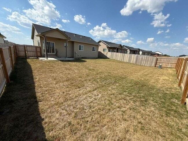 Building Photo - 5138 N Toben Dr