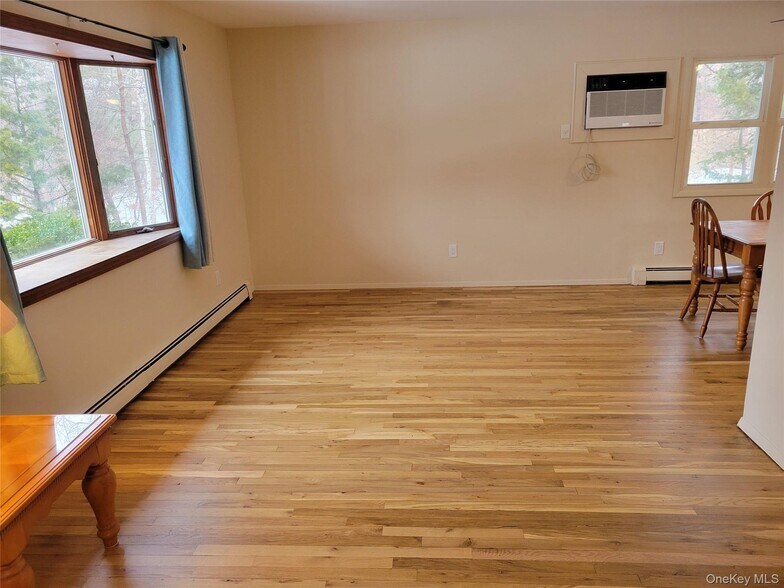 Building Photo - 71 Cayuga Ave