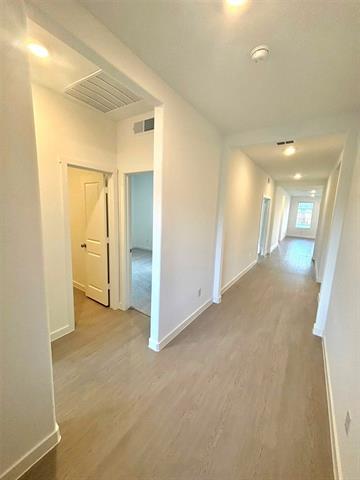 Building Photo - 504 Capstone Ct