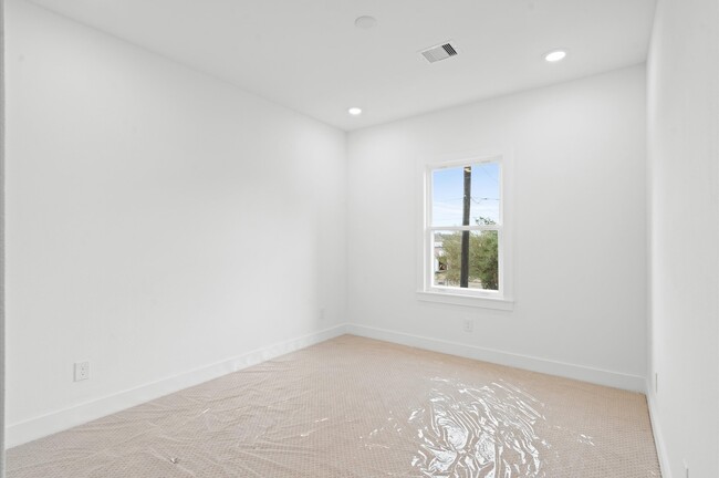 Building Photo - 10092 Serrano Pk Dr