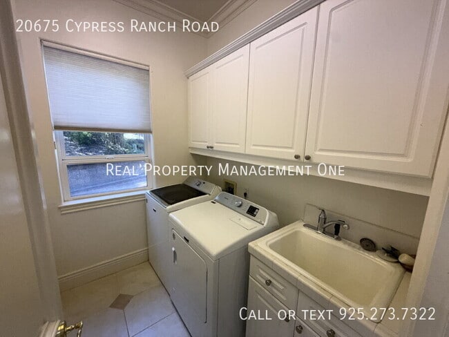 Building Photo - 20675 Cypress Ranch Rd