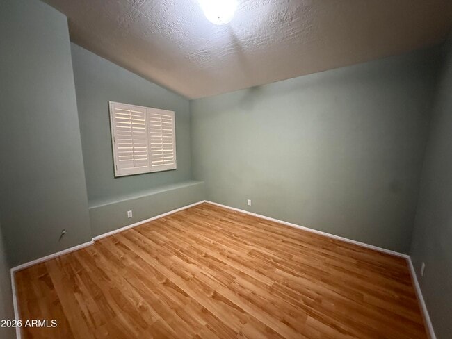 Building Photo - 5170 W Ivanhoe St