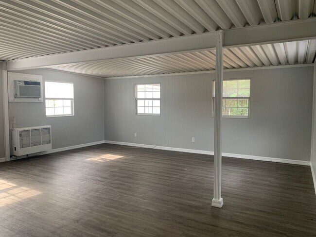 Building Photo - Modest 3BR/2BA home in Northeast Gulfport