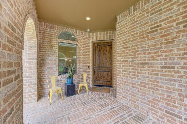 Building Photo - 14434 Tivoli Dr