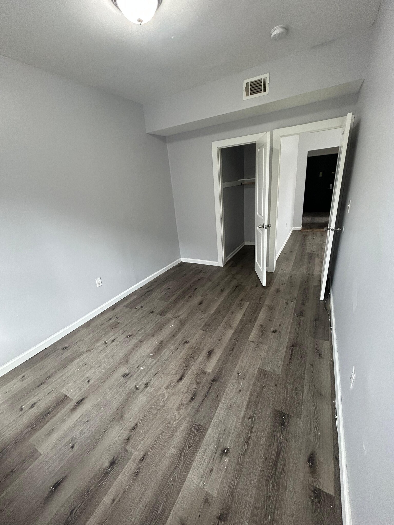 122 Wade Ave 5 - 126 Wade St