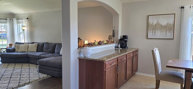 Building Photo - 1112 Sugar Brook Dr