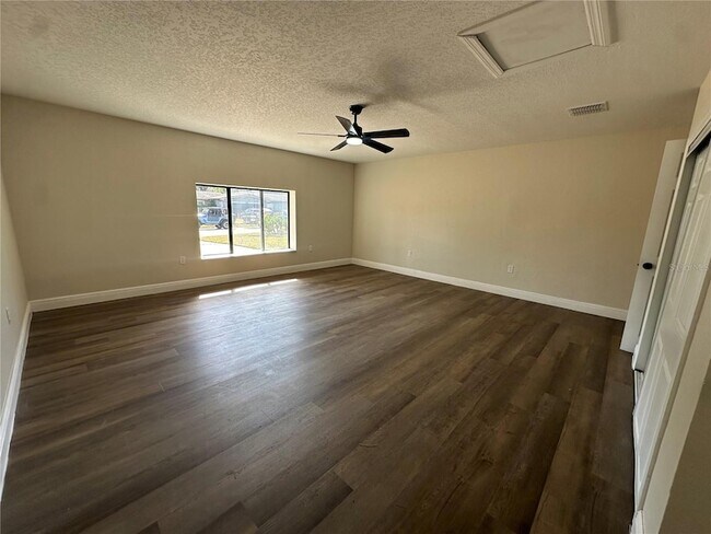 Building Photo - 1611 Canal Ct