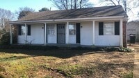 Building Photo - 4117 Chippewa Rd