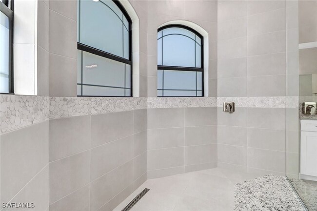 Building Photo - 155 SW 51st Terrace
