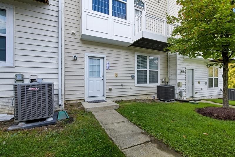 Building Photo - 613 Spectator Ave