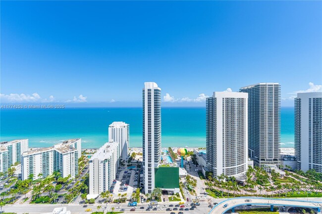 Building Photo - 4010 S Ocean Dr