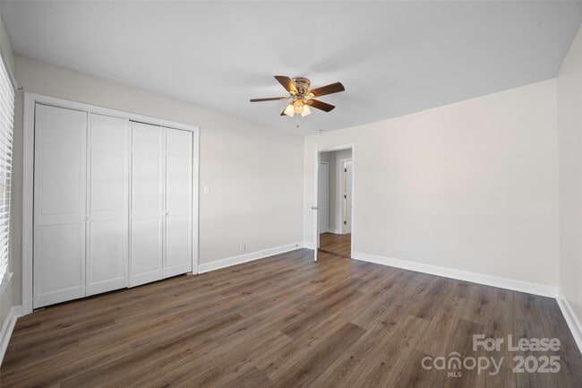 Building Photo - 807 N Morris St