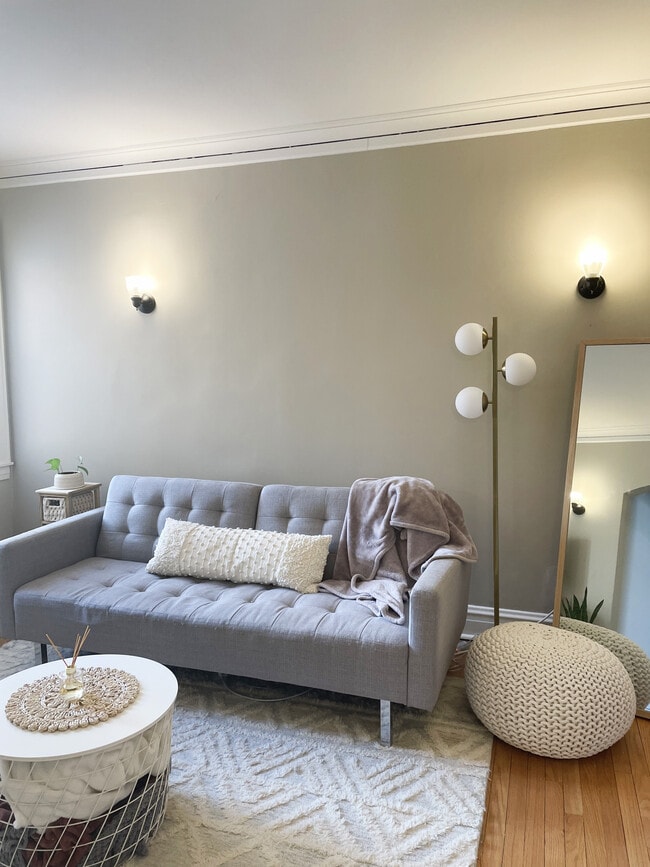 Building Photo - 1919A Grove Ave-34