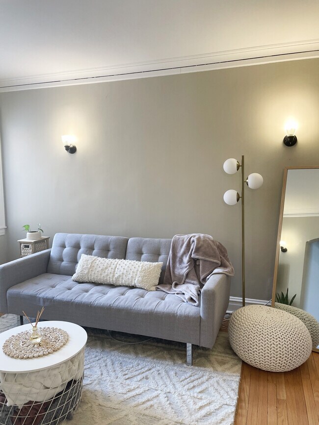 Building Photo - 1919A Grove Ave-35