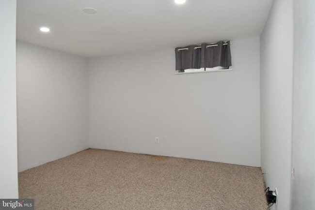 Building Photo - 8844 Mourning Dove Ct