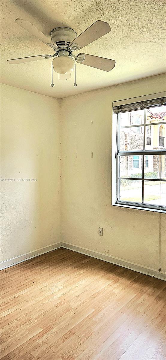 Building Photo - 3350 NE 13th Cir Dr