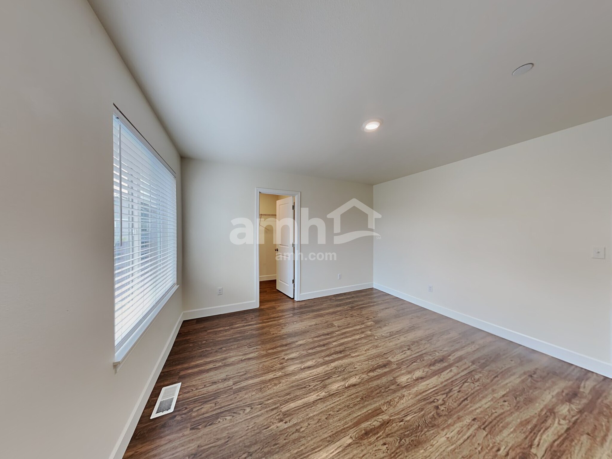 Building Photo - 13905 106th Ave E
