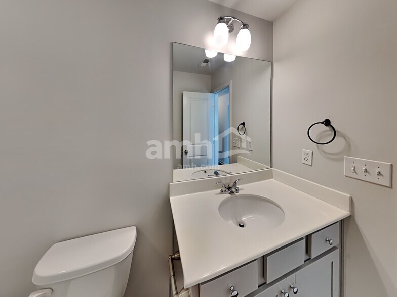 Building Photo - 356 Winston Cir