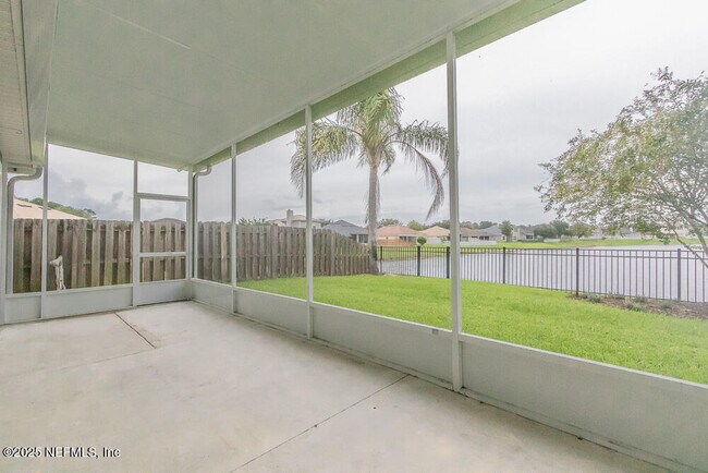 Building Photo - 1751 Hollow Glen Dr