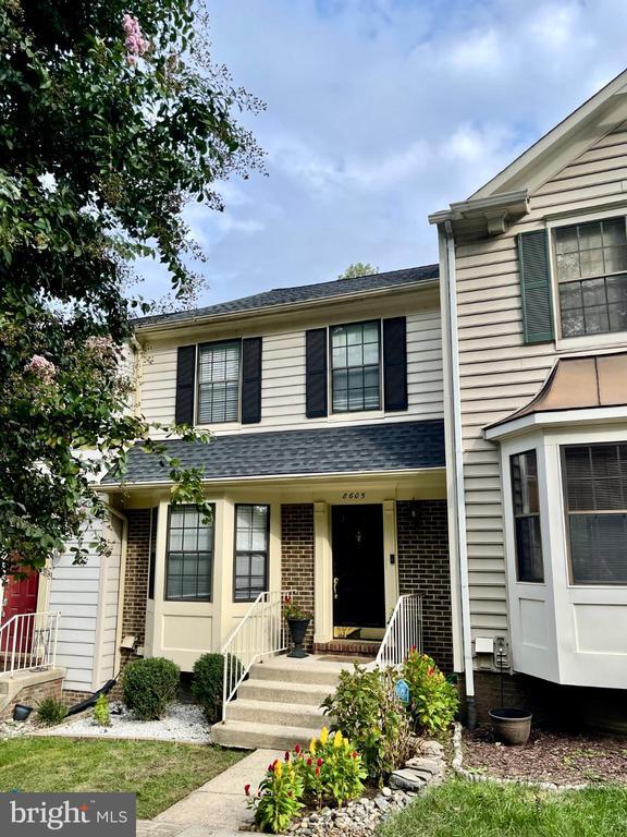 Building Photo - 8605 Pin Oak Dr
