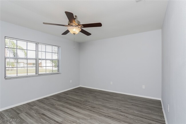 Building Photo - 5487 Kenwood Dr