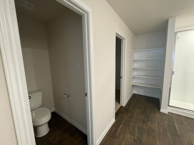 Building Photo - 149 Alamo Vine Ct