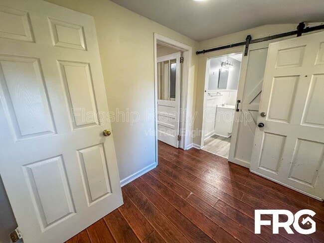 Building Photo - 914 Seaboard St