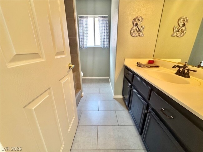 Building Photo - 216 Chiquis Ct
