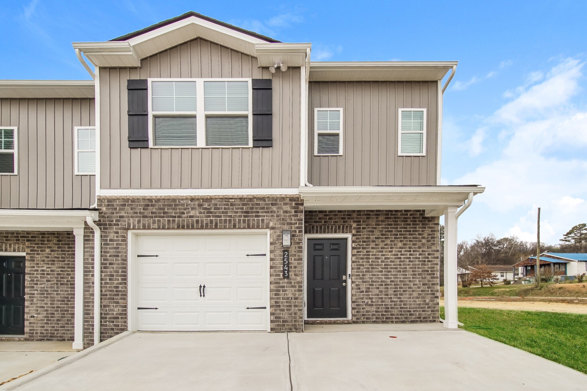 Building Photo - 7332 Valley Grove Ln