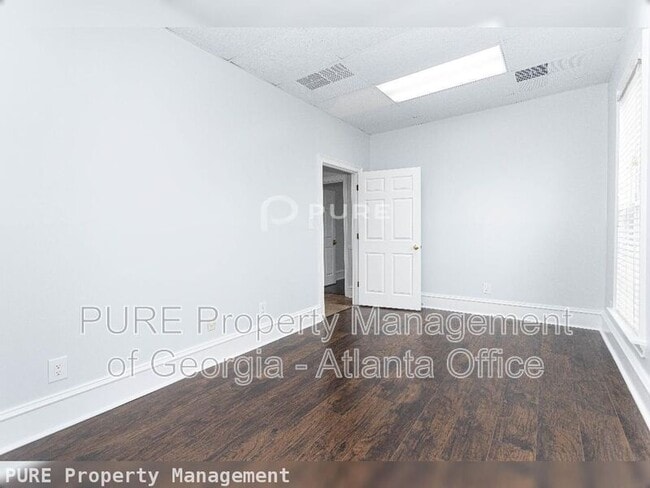 Building Photo - 7175 Jonesboro Rd