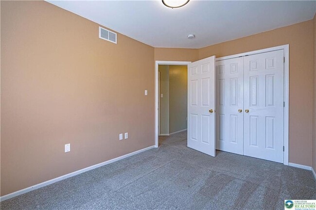 Building Photo - 1753 Pinewind Dr