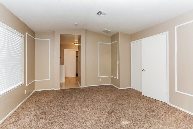 Building Photo - 7232 Pinon Crest Ct