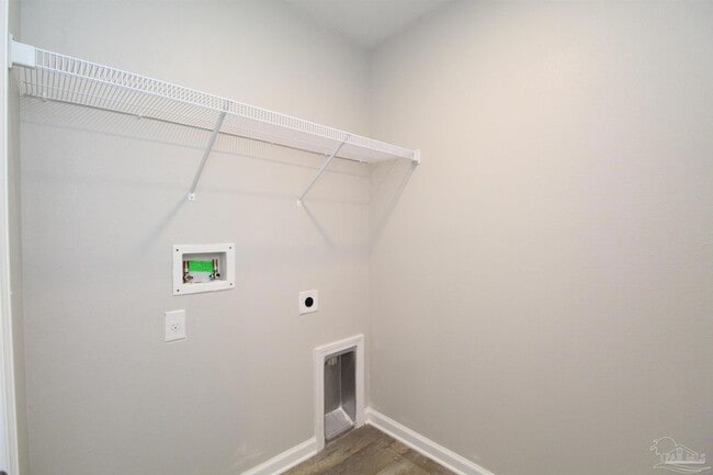 Building Photo - 7524 Oak Lake Blvd