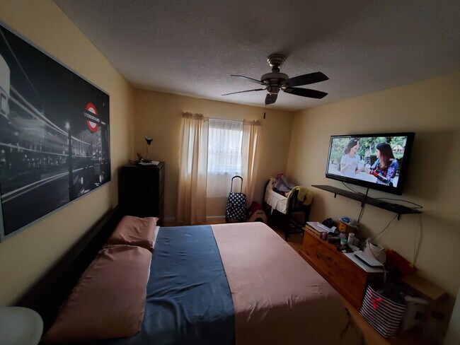 Building Photo - 9820 NW 24th St