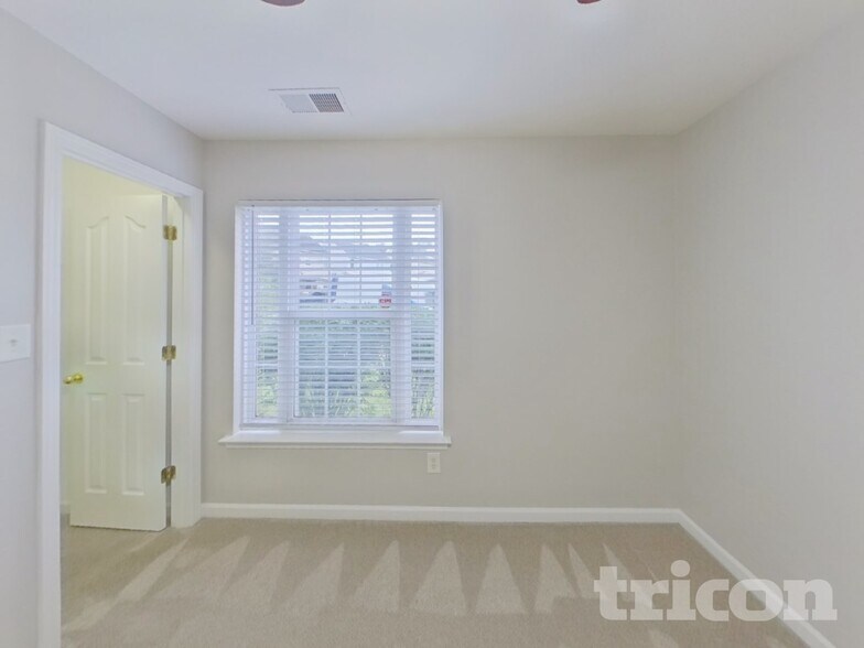 Building Photo - 2104 Gold Nugget Dr