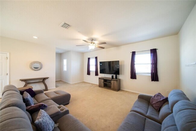 Building Photo - 980 Lakefront Village Dr