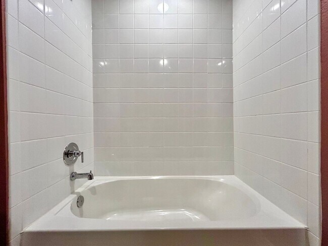 Building Photo - 144 Callado Cir