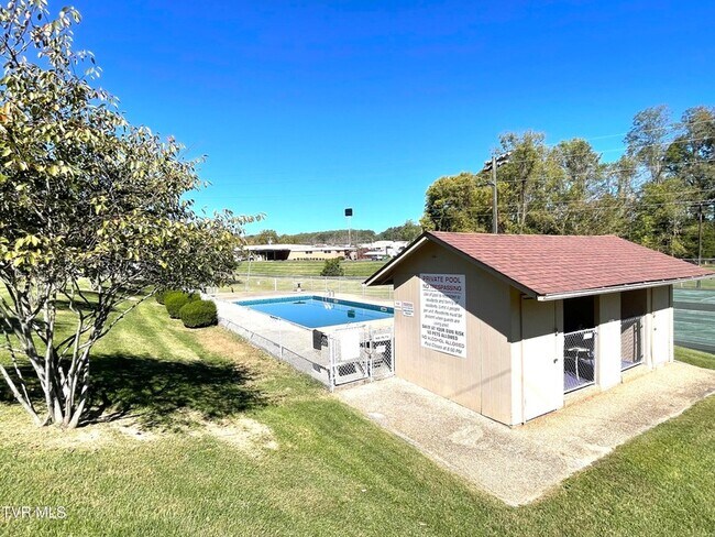 Building Photo - 1225 Carriage Cir