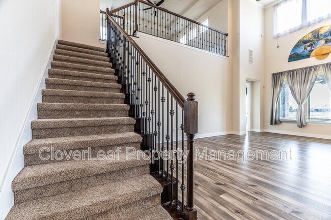 Building Photo - 908 Sussex Cove