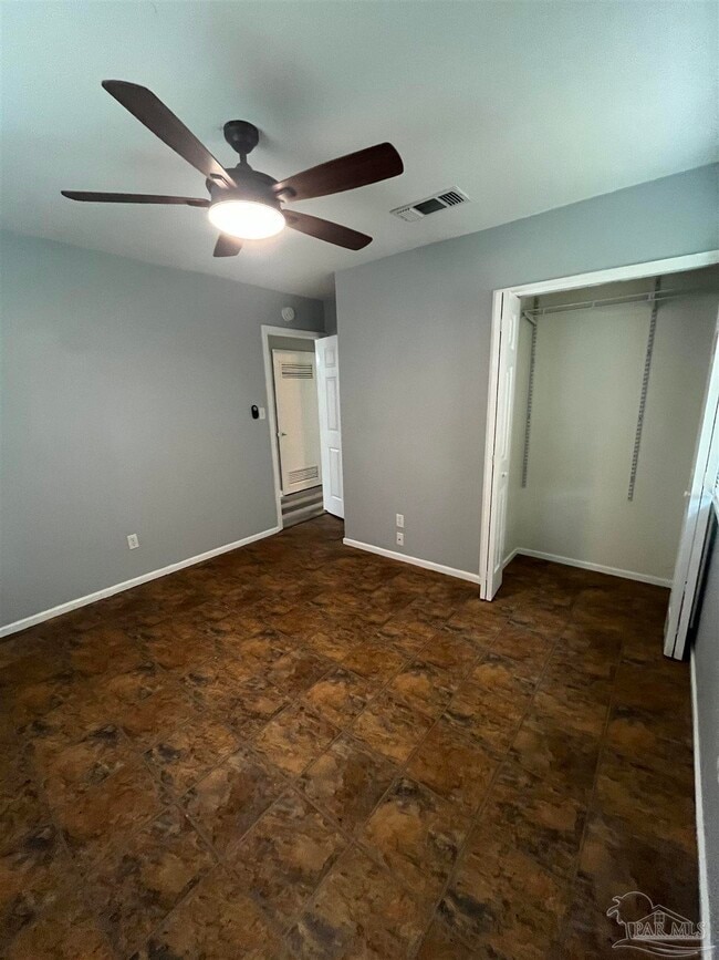 Building Photo - 5630 Wickford Ln